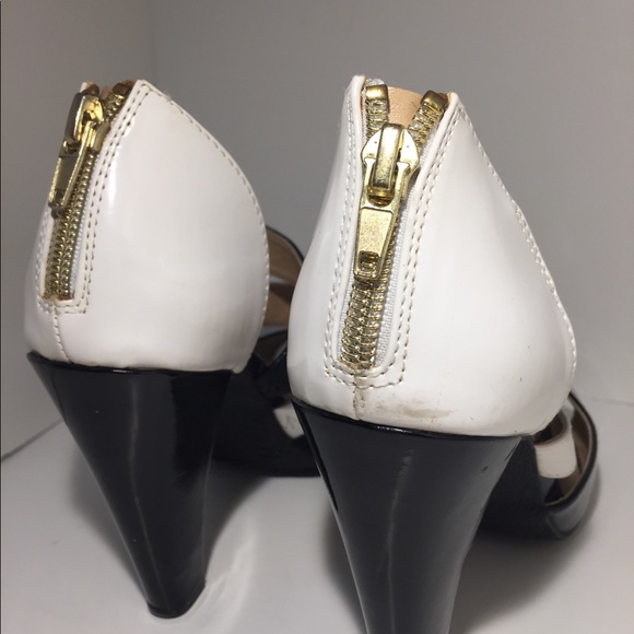 Classy Black and White Strapped Heels - Picture 5 of 7